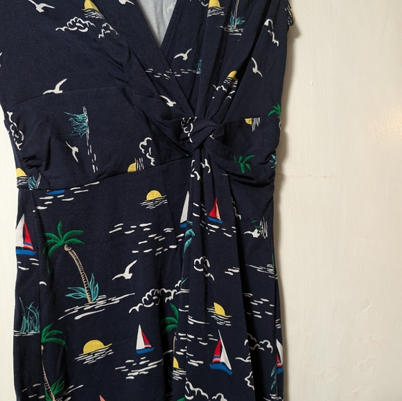 Dress - Picture 3 of 4